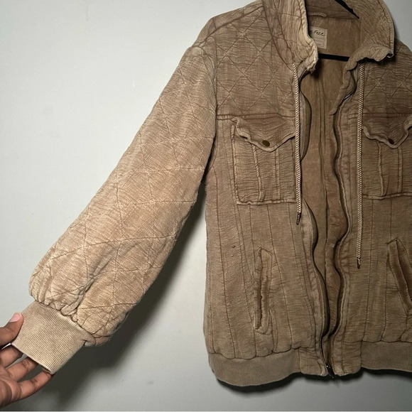 We The Free People Luna Cozy Lagenlook Quilted Puffer Neutral Bomber Jacket S - Picture 7 of 15